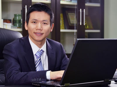 張邦鑫成馬云湖畔大學二期學員，唯一一位教育行業(yè)代表