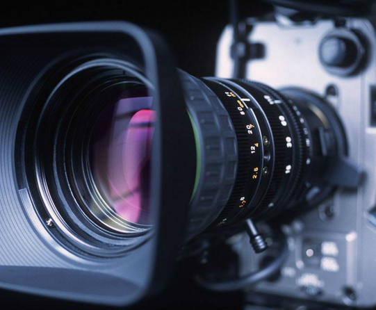 百詞斬推直播產(chǎn)品“REALL”，定位實(shí)景外教直播