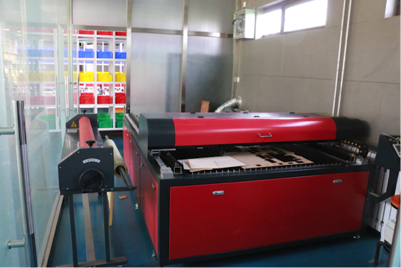 智控坊、數控工坊??首師大附中創(chuàng)客空間堪比小型工廠